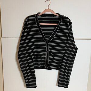 Disturbia Womans Cropped Cardi Striped in Black/White Top Size 16